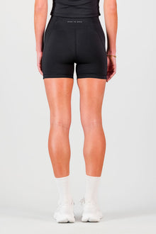 Essential Leah Short
